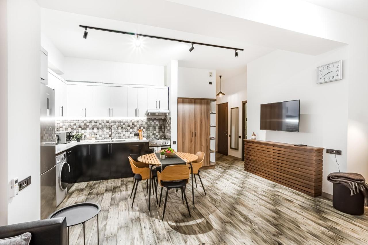 Hotelise I Gin Apartment Jerevan Buitenkant foto